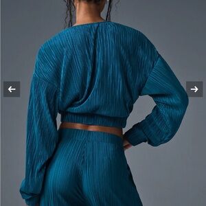 Alo yoga Cropped Micro Plisse Jacket -eclipse blue